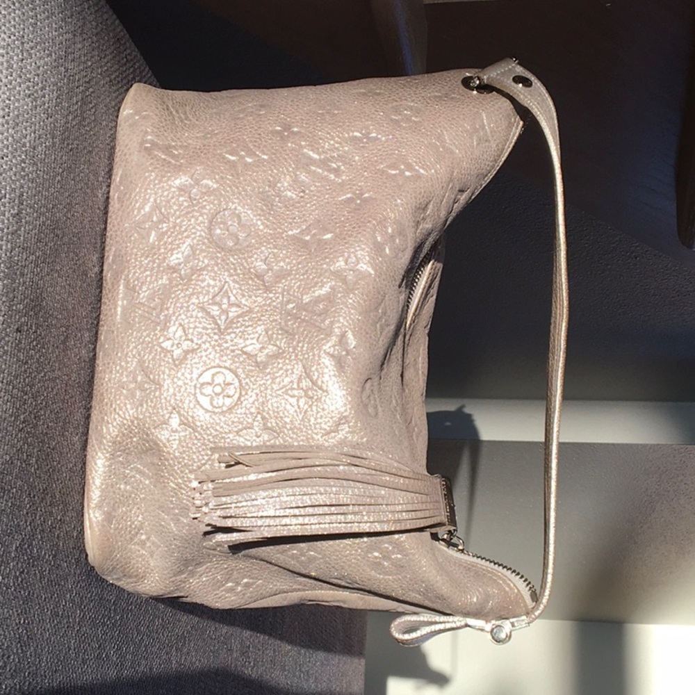 Louis Vuitton Halo - Rare